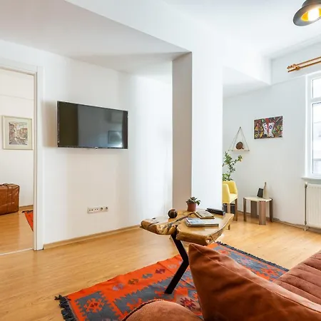 Galata Port Apartment *