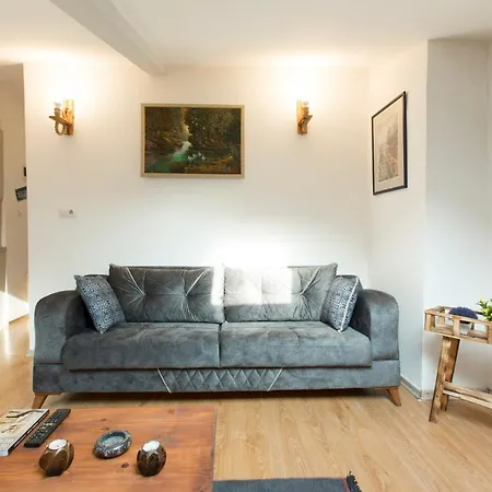 Galata Port Apartment *