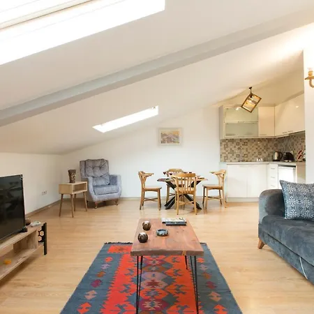 Galata Port Apartment