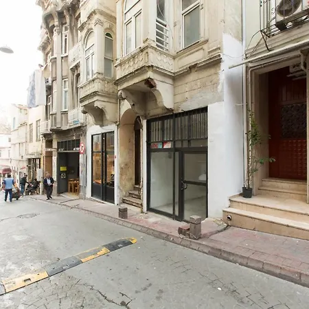 Galata Port