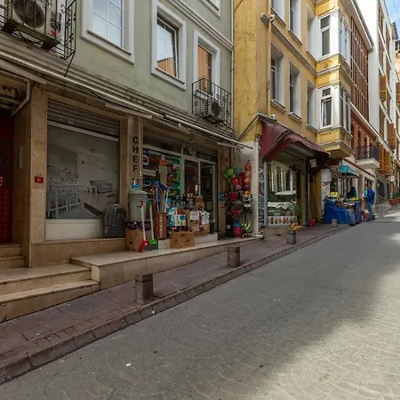 Galata Port Apartment