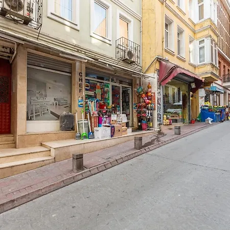 Galata Port