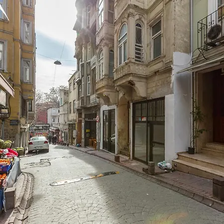Galata Port